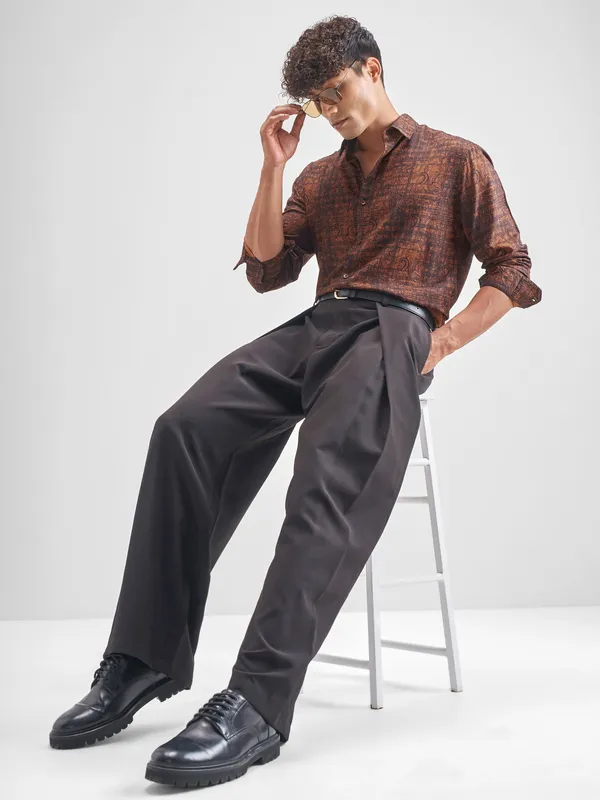 Highlander Men Rust Printed Slim Fit Casual Shirt