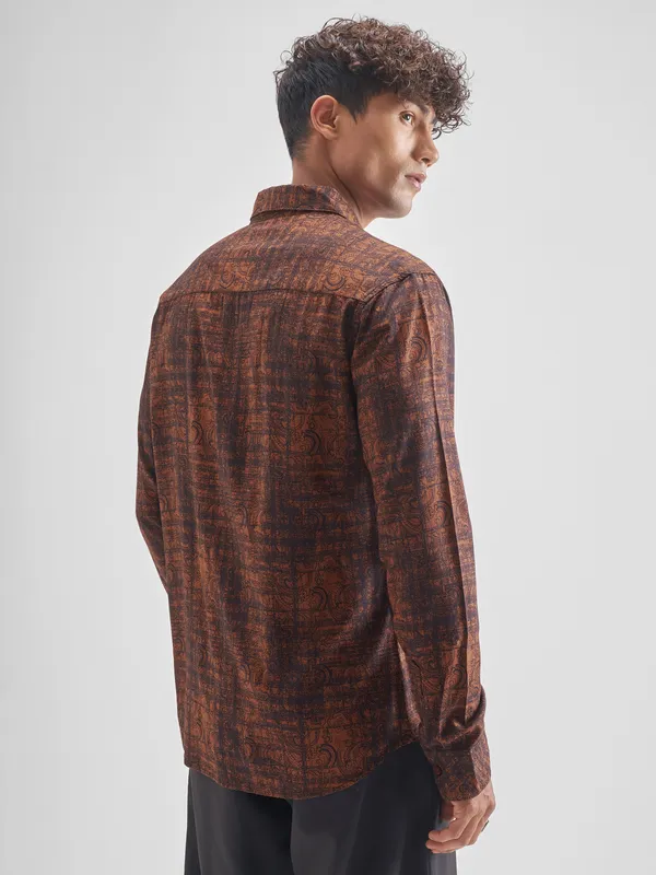 Highlander Men Rust Printed Slim Fit Casual Shirt