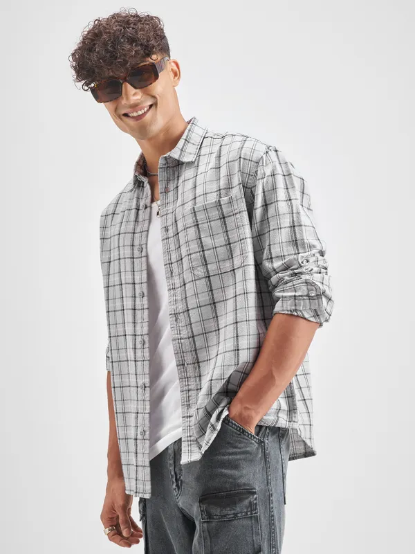 Highlander Men Grey Checked Relaxed Fit Casual Shirt