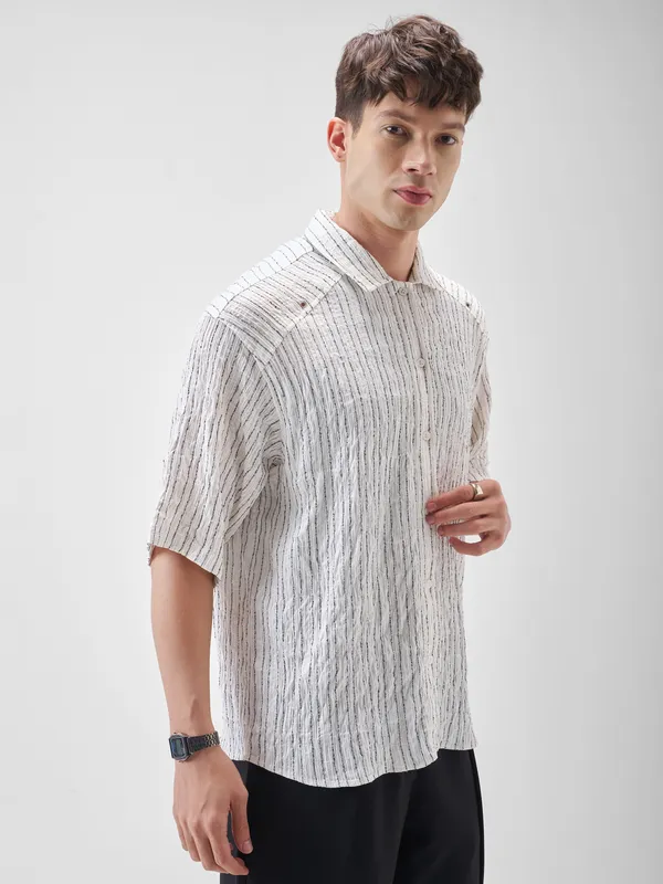 Highlander Men White Striped Boxy Fit Casual Shirt