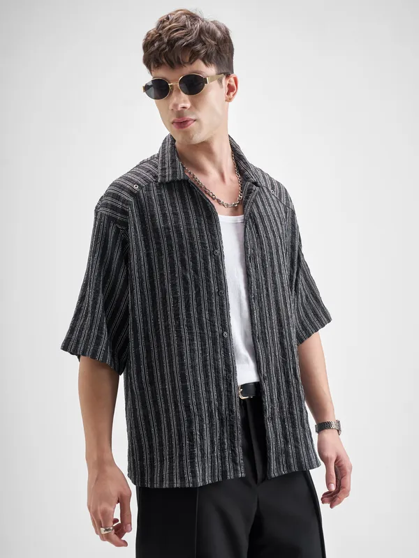Highlander Men Black Striped Boxy Fit Casual Shirt