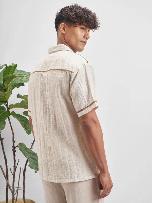 Highlander Men Beige Self Design Relaxed Fit Casual Shirt