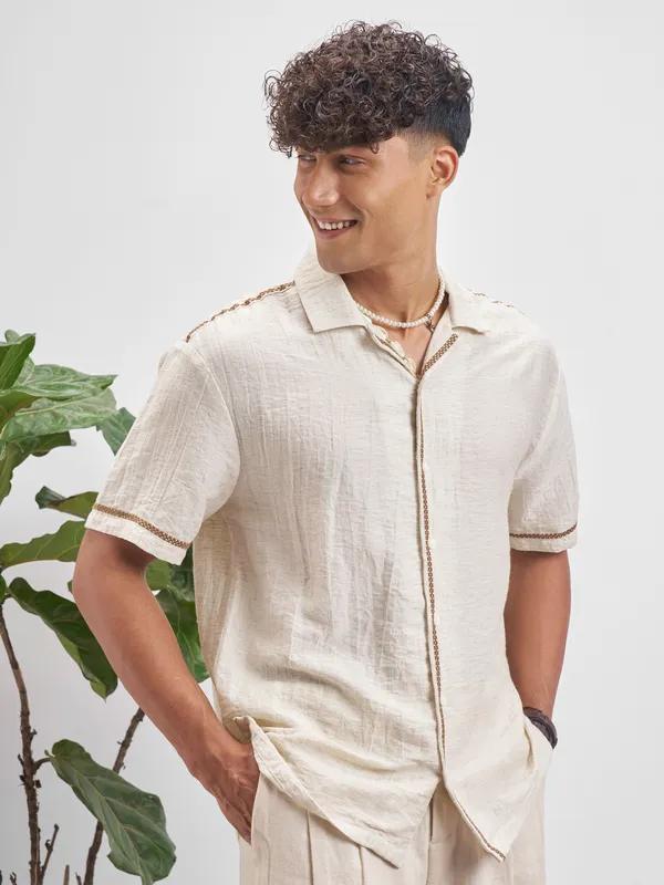 Highlander Men Beige Self Design Relaxed Fit Casual Shirt