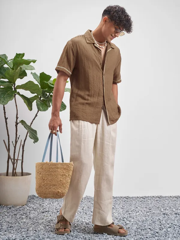 Highlander Men Brown Self Design Relaxed Fit Casual Shirt