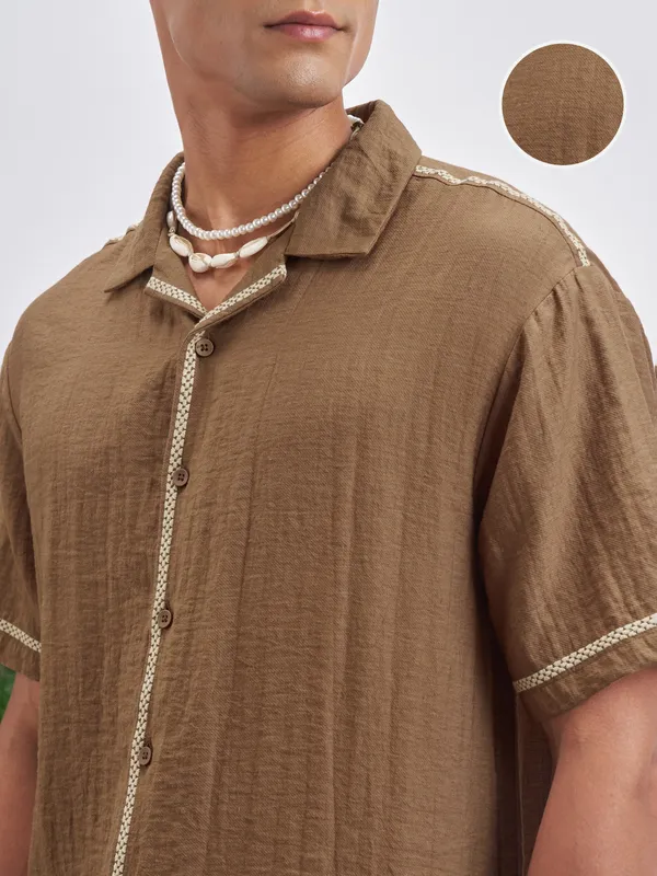 Highlander Men Brown Self Design Relaxed Fit Casual Shirt