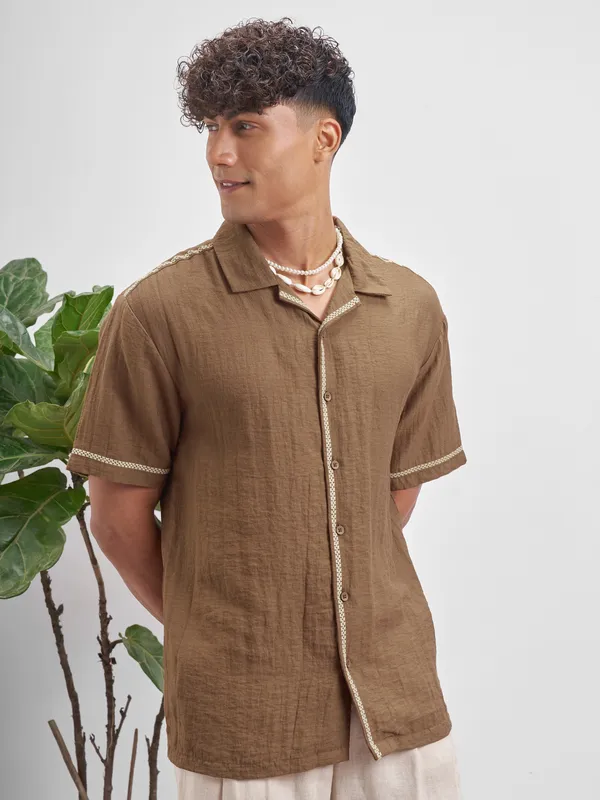 Highlander Men Brown Self Design Relaxed Fit Casual Shirt