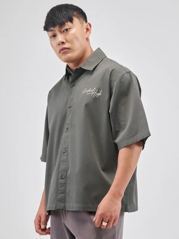 Highlander Men Charcoal Printed Boxy Fit Casual Shirt