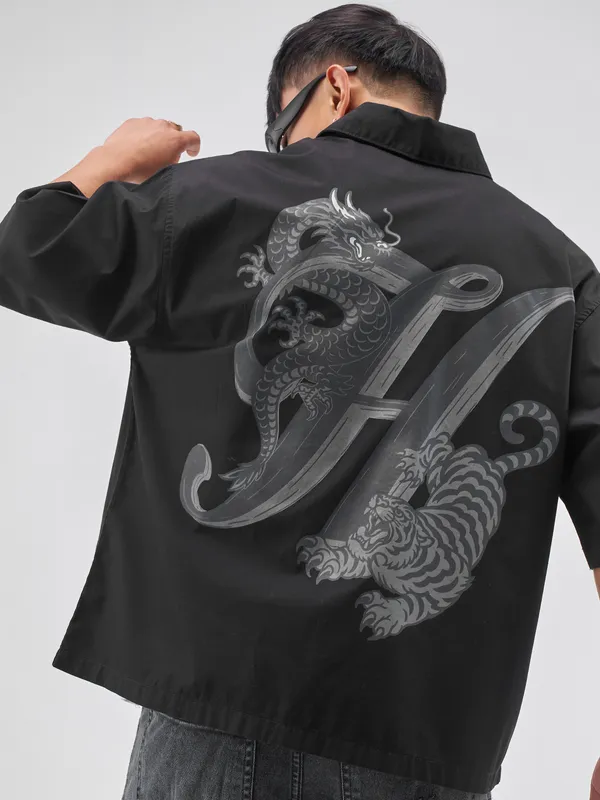 Highlander Men Black Printed Boxy Fit Casual Shirt