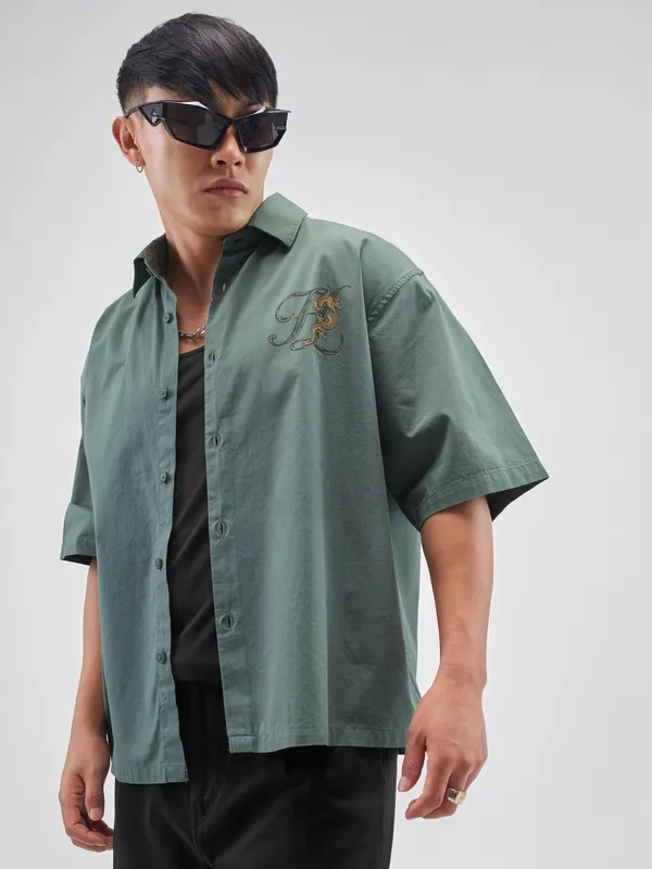 Highlander Men Green Printed Boxy Fit Casual Shirt