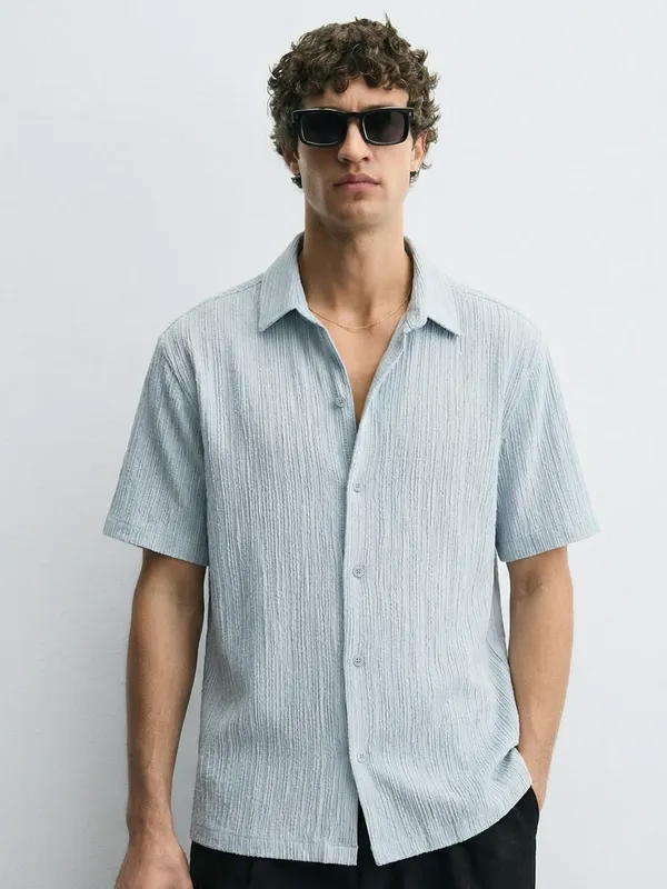 Highlander Men Blue Self Design Relaxed Fit Casual Shirt