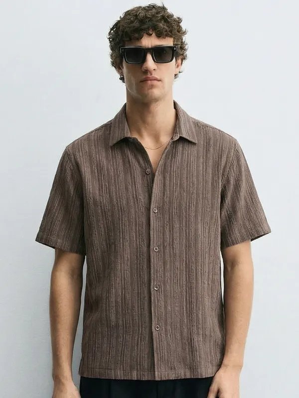 Highlander Men Brown Self Design Relaxed Fit Casual Shirt