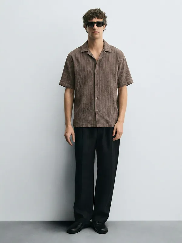 Highlander Men Brown Self Design Relaxed Fit Casual Shirt