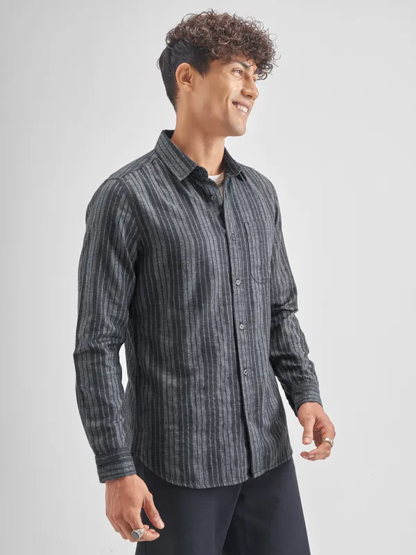 Highlander Men Grey Striped Slim Fit Casual Shirt