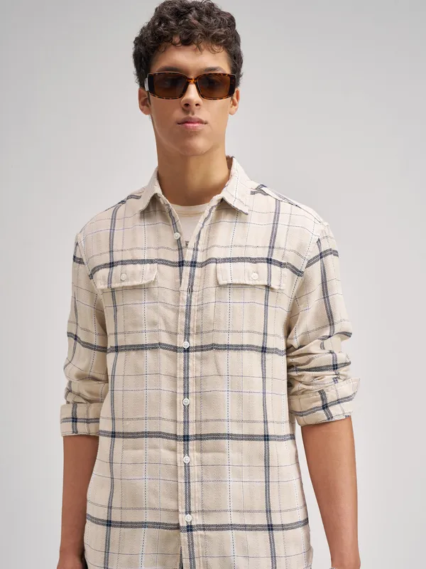 Highlander Men Cream Checked Regular Fit Casual Shirt