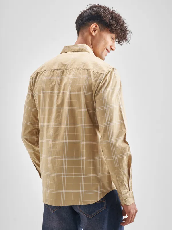Highlander Men Beige Checked Regular Fit Casual Shirt