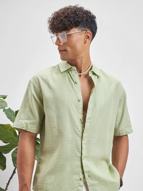Highlander Men Green Self Design Relaxed Fit Casual Shirt