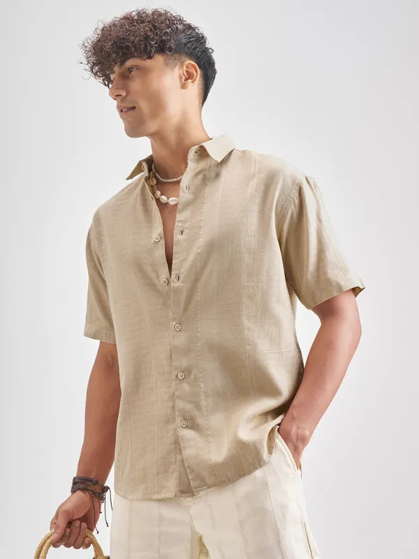 Highlander Men Beige Self Design Relaxed Fit Casual Shirt