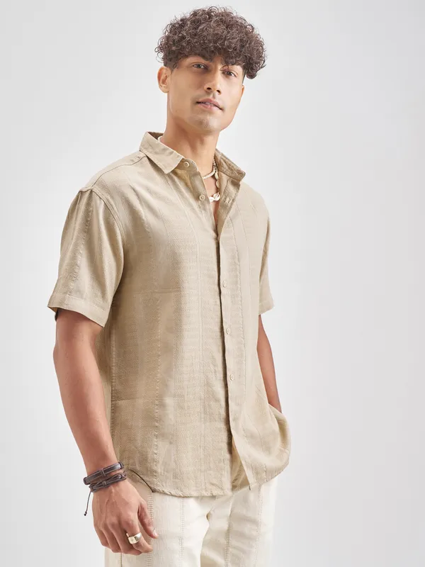 Highlander Men Beige Self Design Relaxed Fit Casual Shirt