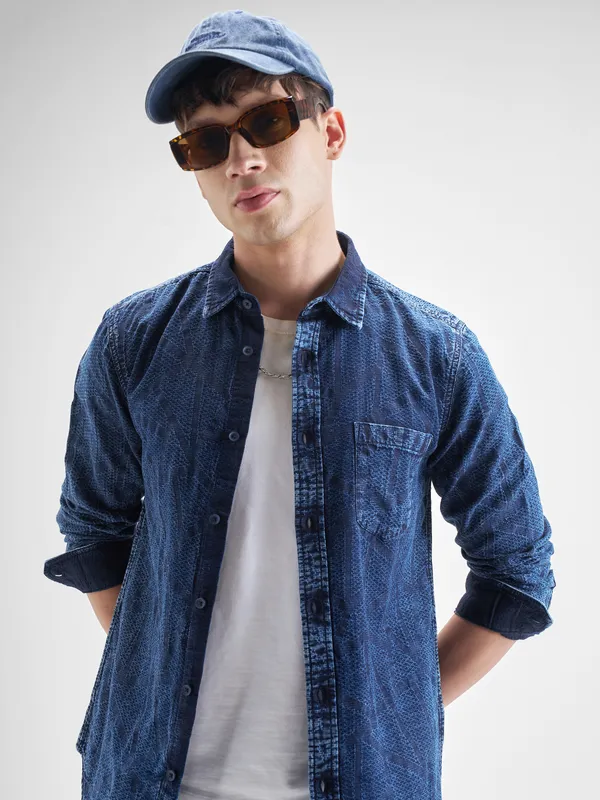 Highlander Men Blue Self Design Slim Fit Casual Shirt