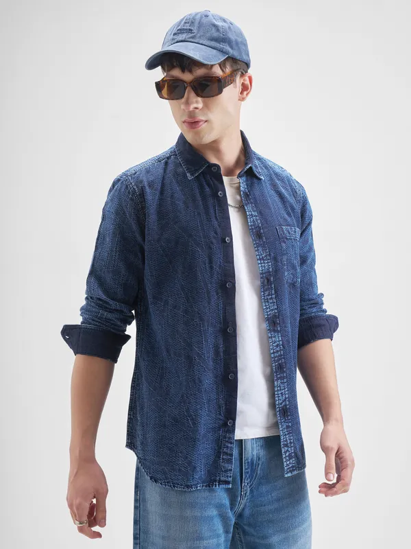 Highlander Men Blue Self Design Slim Fit Casual Shirt