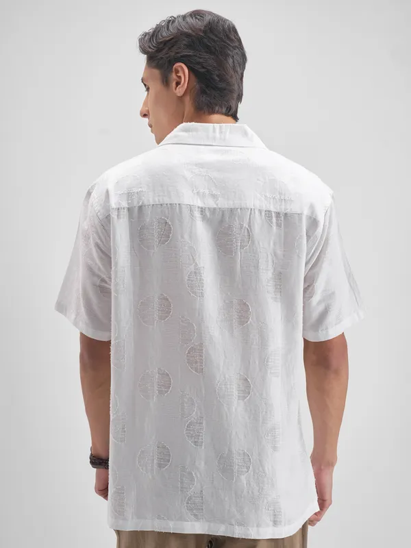 Highlander Men White Self Design Relaxed Fit Casual shirt