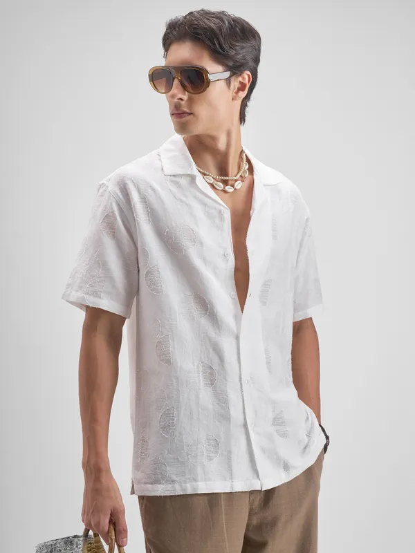 Highlander Men White Self Design Relaxed Fit Casual shirt