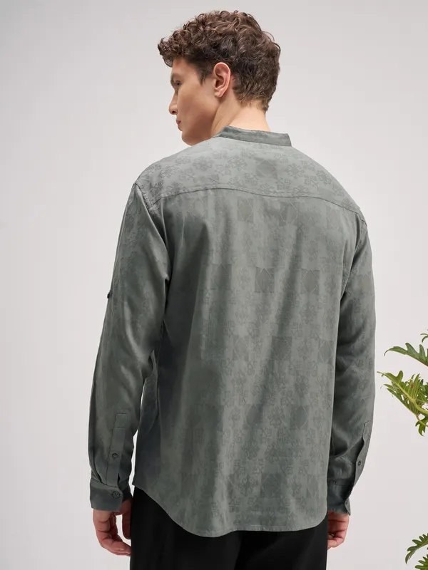 Highlander Men Olive Self Design Regular Fit Casual Shirt