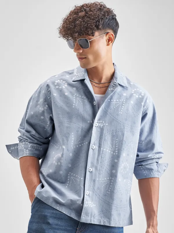 Highlander Men Blue Printed Boxy Casual Shirt