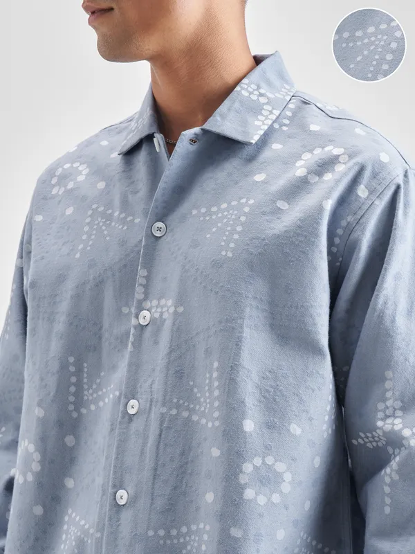 Highlander Men Blue Printed Boxy Casual Shirt