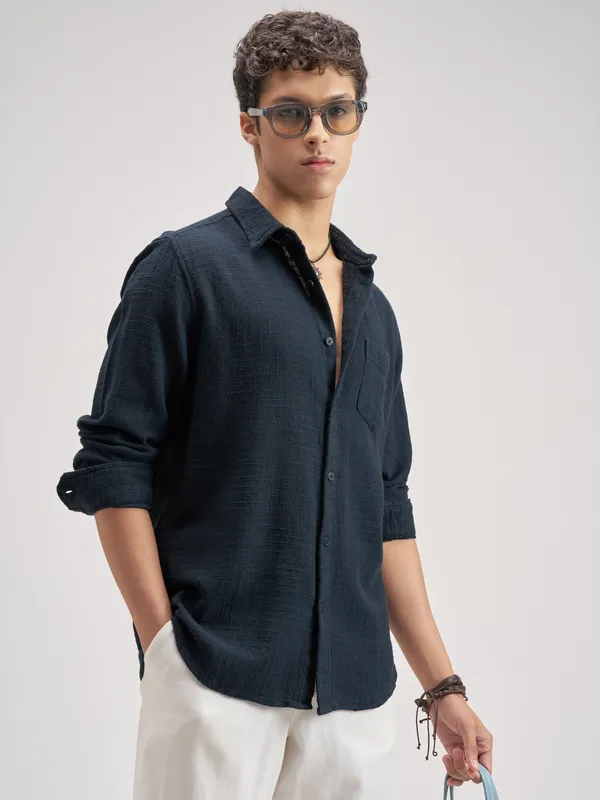 Highlander Men Navy Blue Self Design Regular Fit Casual Shirt