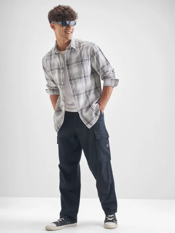 Highlander Men Grey Checked Relaxed Fit Casual Shirt