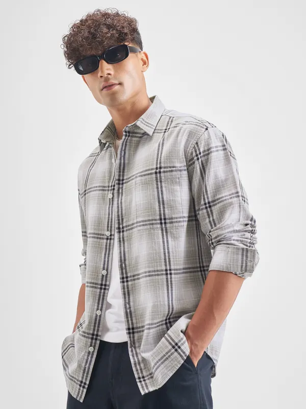 Highlander Men Grey Checked Relaxed Fit Casual Shirt