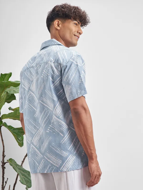 Highlander Men Blue Printed Relaxed Fit Casual Shirt