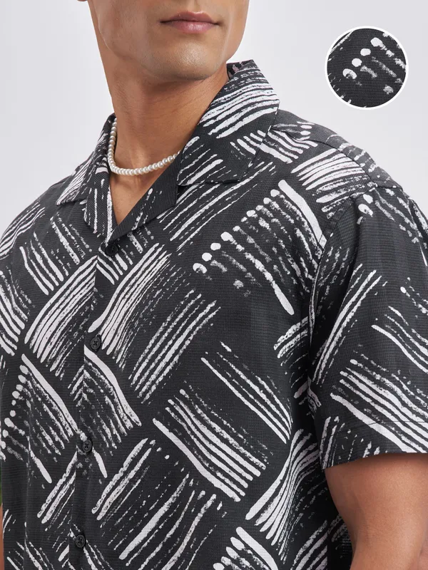 Highlander Men Black Printed Relaxed Fit Casual Shirt