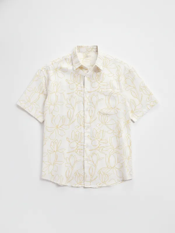 Highlander Men White Printed Relaxed Fit Casual Shirt