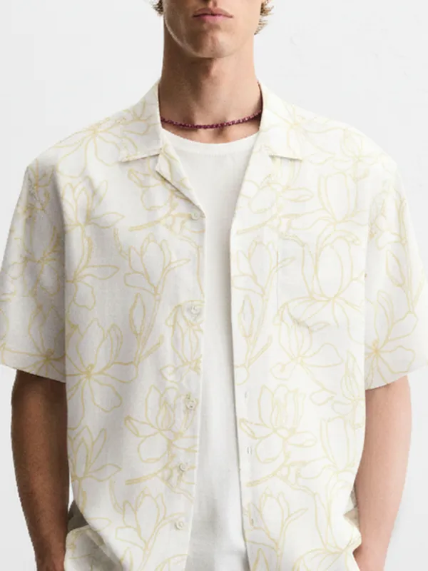 Highlander Men White Printed Relaxed Fit Casual Shirt