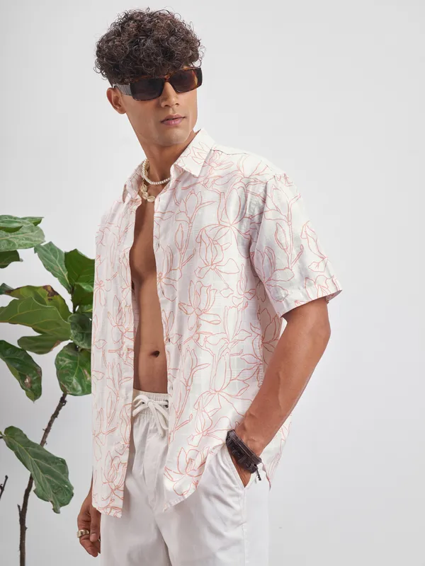 Highlander Men White Printed Relaxed Fit Casual Shirt