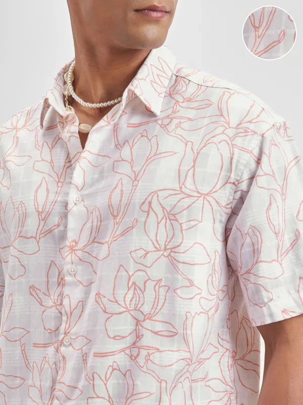 Highlander Men White Printed Relaxed Fit Casual Shirt