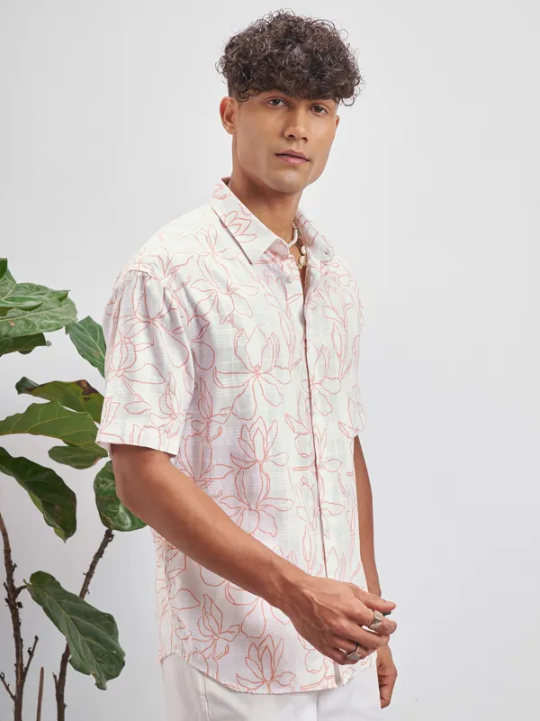 Highlander Men White Printed Relaxed Fit Casual Shirt