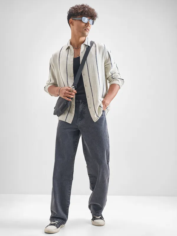 Highlander Men Off White Striped Relaxed Fit Casual Shirt