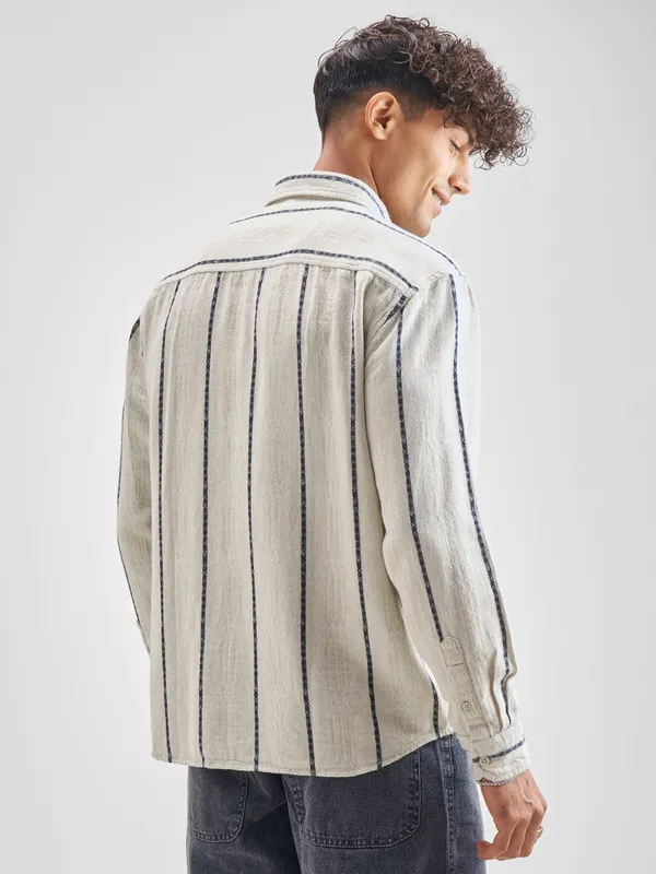 Highlander Men Off White Striped Relaxed Fit Casual Shirt