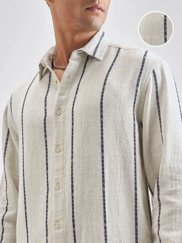 Highlander Men Off White Striped Relaxed Fit Casual Shirt