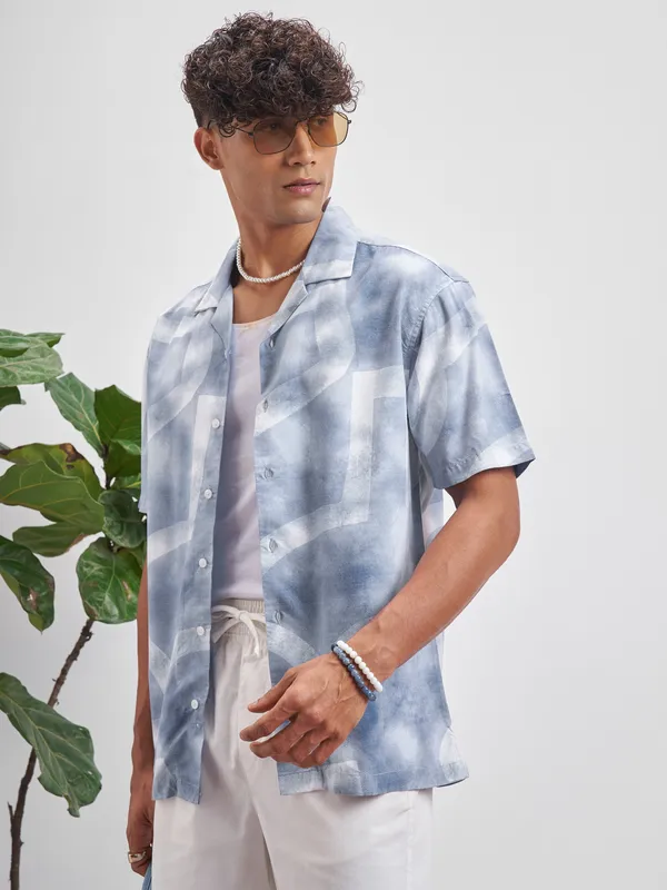 Highlander Men Blue Printed Relaxed Fit Casual Shirt