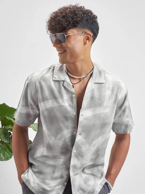 Highlander Men Grey Printed Relaxed Fit Casual Shirt