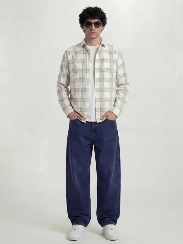 Highlander Men Off White Checked Relaxed Fit Casual Shirt