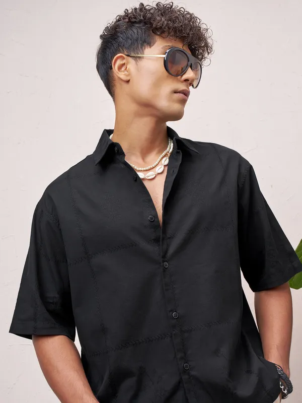Highlander Men Black Self Design Boxy Fit Casual Shirt