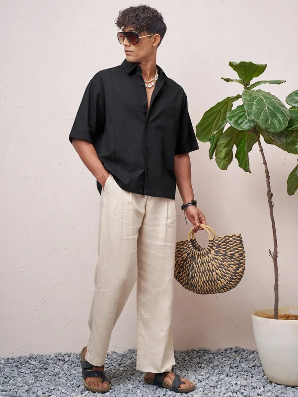 Highlander Men Black Self Design Boxy Fit Casual Shirt