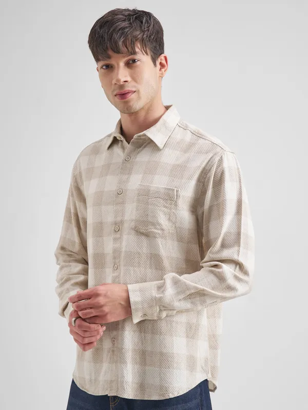 Highlander Men Beige Checked Relaxed Fit Casual Shirt