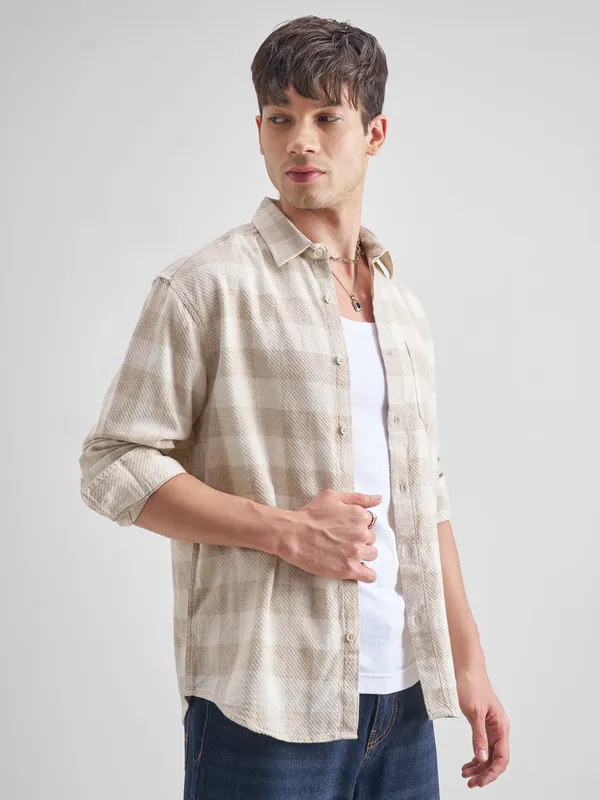 Highlander Men Beige Checked Relaxed Fit Casual Shirt