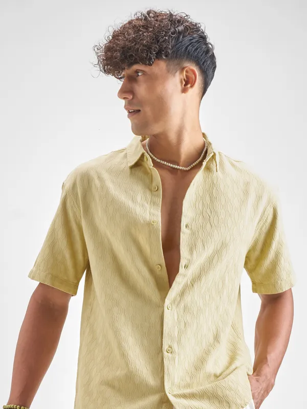 Highlander Men Yellow Self Desgin Relaxed Fit Casual Shirt